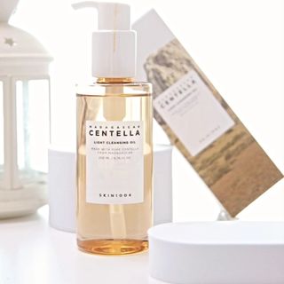 스킨1004 [SKIN1004] 마다가스카르 센텔라 라이트 클렌징 오일 200ml — 5점을 준 리뷰어가 2024년 7월 올린 사용 사진