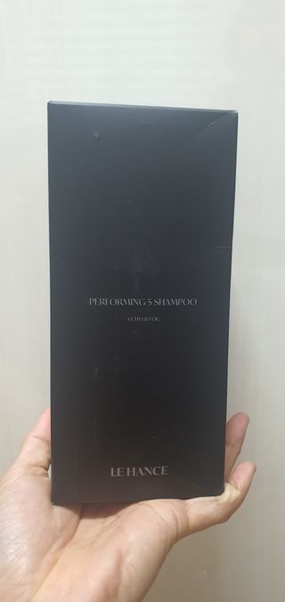 르핸스 퍼포밍 5 샴푸 비반트 포렛/베티버 포그 — 4점을 준 리뷰어가 2023년 1월 올린 사용 사진