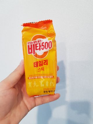 광동생활건강 [제니에디션] 비타500데일리스틱 gift set 60포+제니굿즈 3종+쇼핑백 — 5점을 준 리뷰어가 2021년 11월 올린 사용 사진