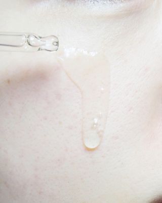로자펠로 시카 앰플 50ml EGF 재생 미백 비타민 — 5점을 준 리뷰어가 2021년 2월 올린 사용 사진