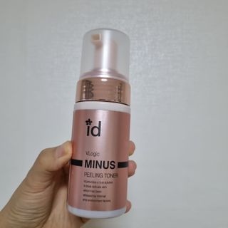 아이디플라코스메틱 아이디 브이로직 마이너스 필링 토너 110ml — 5점을 준 리뷰어가 2022년 1월 올린 사용 사진