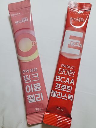 인디닥터 면역 생생 핑크 이뮨 젤리 + 타이탄 BCAA 프로틴 젤리스틱 — 4.5점을 준 리뷰어가 2022년 4월 올린 사용 사진
