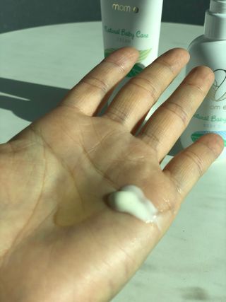 mom e 맘이 내추럴 베이비 케어 크림+바디오일 — 4.5점을 준 리뷰어가 2021년 1월 올린 사용 사진