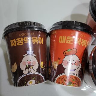 유비쿡 컵떡볶이 매운컵떡볶이2개/ 짜장컵떡볶이 2개  총 4개세트 — 5점을 준 리뷰어가 2021년 2월 올린 사용 사진