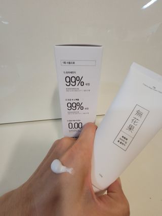 [베러오리진] 무화과 크리미 딥 폼 클렌저/피부 노폐물 & 미세먼지 99 세정 인증 민감성 피부 무자극 인증 — 5점을 준 리뷰어가 2021년 12월 올린 사용 사진