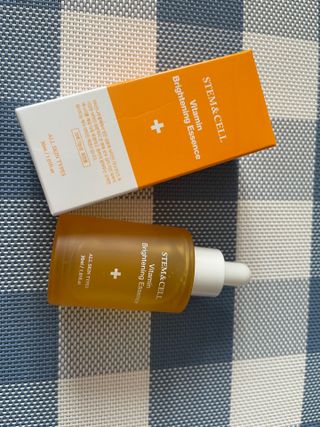 체르엠 스템앤셀 비타민 브라이트닝 에센스 30ml 1개 — 5점을 준 리뷰어가 2022년 4월 올린 사용 사진