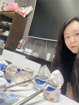 매일바이오 그릭요거트 오리지널 플레인 4개, 로스터리 커피믹스 4개 — 4점을 준 리뷰어가 2021년 12월 올린 사용 사진