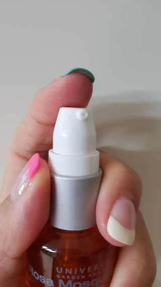 유니베르소 로즈힙 오일 15ml — 4점을 준 리뷰어가 2021년 8월 올린 사용 사진