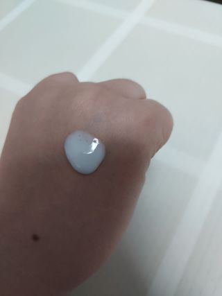 줄라이 모닝 _ JULY MORNING 줄라이모닝 하이드레이팅 퍼퓸드 바디앤핸드 에멀젼 — 5점을 준 리뷰어가 2022년 3월 올린 사용 사진