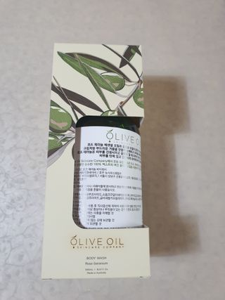 올리브 오일 스킨케어 컴퍼니 [OOSC] 향기로운 보습 로즈 제라늄 바디워시 500ml — 5점을 준 리뷰어가 2021년 5월 올린 사용 사진