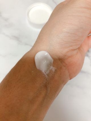 산수시 아쿠아 베네핏 24h 수부지 물광 속건조 수분크림 50ml — 5점을 준 리뷰어가 2021년 7월 올린 사용 사진