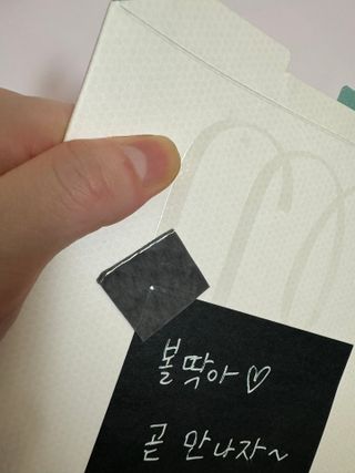 [3M] 초강력 다용도 폼 양면 테이프 평면 & 거친 표면용 — 5점을 준 리뷰어가 2024년 9월 올린 사용 사진