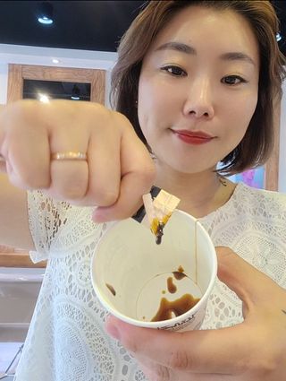서울약사신협_투데이홍삼정플러스스틱_10g x 60포 — 5점을 준 리뷰어가 2021년 7월 올린 사용 사진