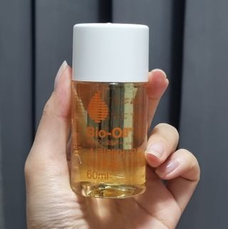 바이오오일 [바이오-오일] 스킨케어 오일 내추럴 60ml — 5점을 준 리뷰어가 2021년 11월 올린 사용 사진