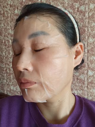 체르엠 그린 케비어 더블워터 마스크팩 5매입  2팩 — 5점을 준 리뷰어가 2021년 11월 올린 사용 사진