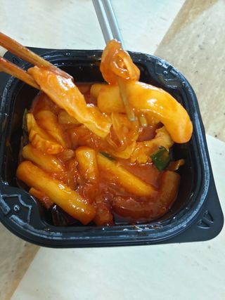 한성기업 무볼레 닭떡볶이+해물떡볶이 2종 세트 — 3점을 준 리뷰어가 2021년 9월 올린 사용 사진