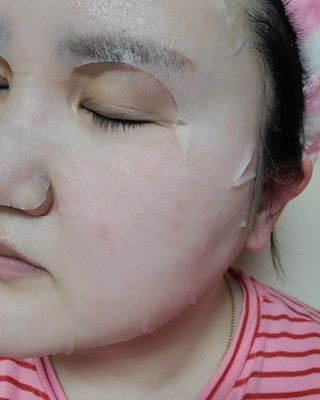 세뚜아(Cettua) [세뚜아] 모이스처 밸런싱 페이셜 마스크 Cettua Moisture Balancing Facial Mask 5매 — 5점을 준 리뷰어가 2024년 3월 올린 사용 사진