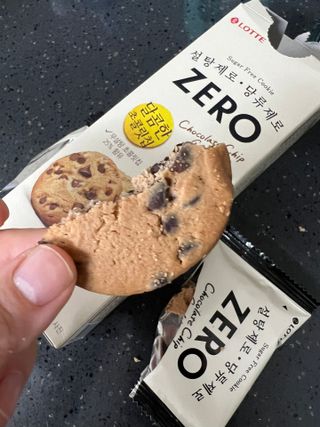 ZERO (초콜릿 칩 쿠키, 카카오 케이크, 후르츠 젤리, 아이스 콜라, 아이스 초코바) — 5점을 준 리뷰어가 2022년 6월 올린 사용 사진