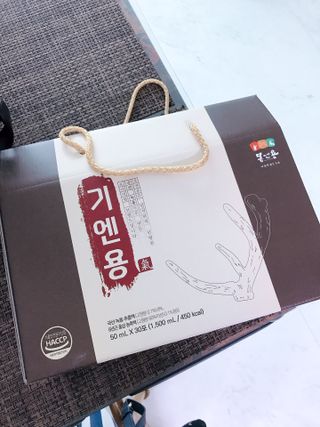 [몸엔용] 무더운 날씨에 국산녹용 기엔용으로 몸보신 50ml x 30포 — 5점을 준 리뷰어가 2021년 6월 올린 사용 사진