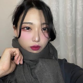 MAPLESYRUPFACTORY 메이플 피그먼트 맨투맨 8.COL — 5점을 준 리뷰어가 2022년 12월 올린 사용 사진