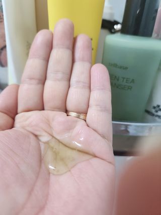 프리마인 메이크업과 들뜨는 각질까지 한방에 깐달걀로! 순하기까지한 셀베이스 그린티클렌저(200ml) — 5점을 준 리뷰어가 2023년 3월 올린 사용 사진