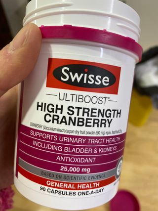 Swisse 스위스 고함량 크랜베리 25000mg 90정 — 4.5점을 준 리뷰어가 2021년 2월 올린 사용 사진