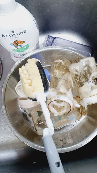 에티튜드 천연 젖병세정제 무향 700ml 1종 주방세제 EWG올그린 순한 비건 세제 — 5점을 준 리뷰어가 2022년 8월 올린 사용 사진