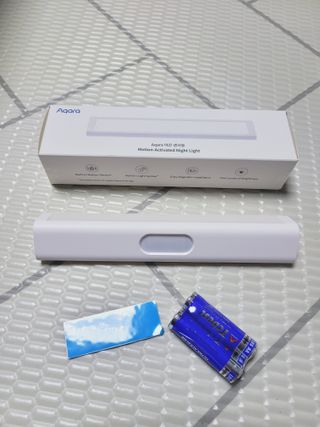아카라 어두울 때만 켜지는 스마트 무선 센서등 — 5점을 준 리뷰어가 2021년 12월 올린 사용 사진