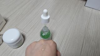 [녹산] 그린 솔루션 멀티 수분 앰플 + 그린 솔루션 멀티 수분크림 — 4점을 준 리뷰어가 2022년 10월 올린 사용 사진