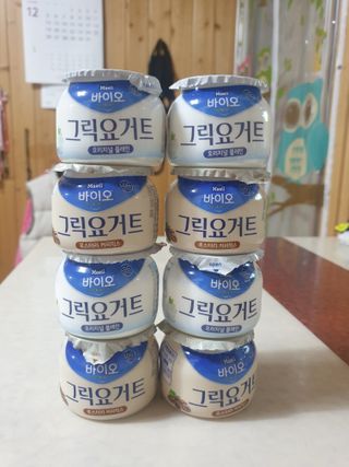 매일바이오 그릭요거트 오리지널 플레인 4개, 로스터리 커피믹스 4개 — 5점을 준 리뷰어가 2021년 12월 올린 사용 사진