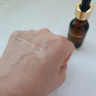 스킨큐어 산다화 비타민c 화이트닝 에센스 30ml — 5점을 준 리뷰어가 2023년 9월 올린 사용 사진