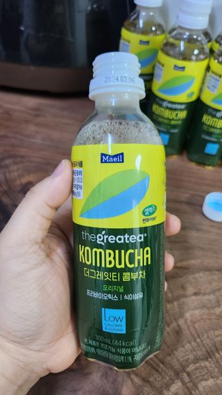 더그레잇티 콤부차 [매일유업] 더그레잇티 44kcal 콤부차 300ml *12개입 (오리지널 6개+베리리치 6개) — 5점을 준 리뷰어가 2023년 8월 올린 사용 사진