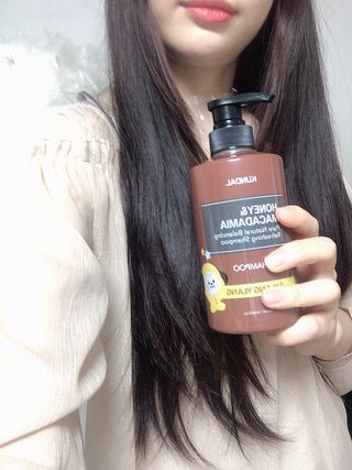 쿤달 [KUNDAL 공식] 프리미엄 헤어 케어 스페셜 세트 샴푸 500ml &amp; 트리트먼트 500ml — 5점을 준 리뷰어가 2021년 3월 올린 사용 사진