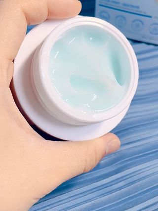 빌리프 더 트루 크림 - 모이스춰라이징 밤 / 더 트루 크림 - 아쿠아 밤 — 5점을 준 리뷰어가 2024년 1월 올린 사용 사진