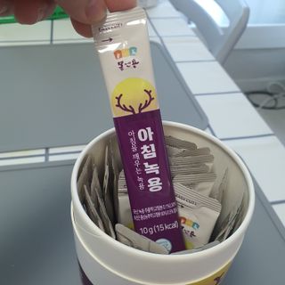[몸엔용] 전국 이마트 런칭 신상, 아침을 깨우는 녹용 아침녹용 10g x 28포 — 5점을 준 리뷰어가 2021년 7월 올린 사용 사진