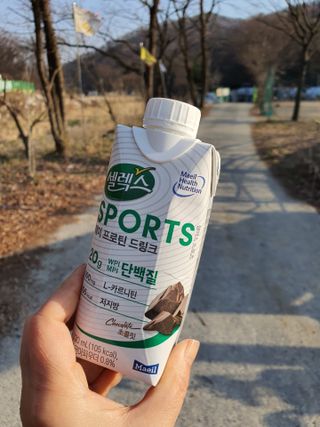셀렉스스포츠 셀렉스 스포츠 웨이 프로틴 초콜릿 _ 330ml x 12팩 — 5점을 준 리뷰어가 2021년 3월 올린 사용 사진