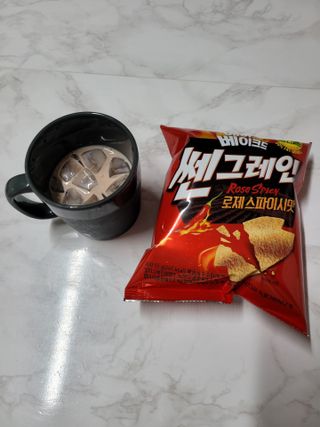 롯데제과 에어베이크드 쎈그레인 — 5점을 준 리뷰어가 2021년 6월 올린 사용 사진