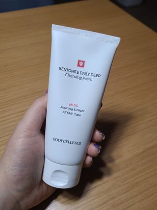 바디셀런스 벤토나이트 데일리 약산성 딥클렌징폼 120ml — 5점을 준 리뷰어가 2021년 12월 올린 사용 사진