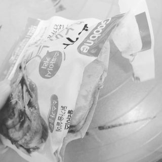 굽네몰 [굽네] 소스가 맛있는 닭가슴살 슬라이스 4종 — 5점을 준 리뷰어가 2021년 12월 올린 사용 사진