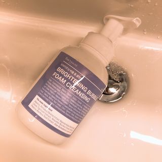 약손명가코스메틱 에오스보떼 브라이트닝 버블 폼 클렌징 300ml — 4.5점을 준 리뷰어가 2021년 12월 올린 사용 사진
