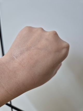 UVX 퀀텀 마스 올인원 선세럼 — 5점을 준 리뷰어가 2024년 2월 올린 사용 사진