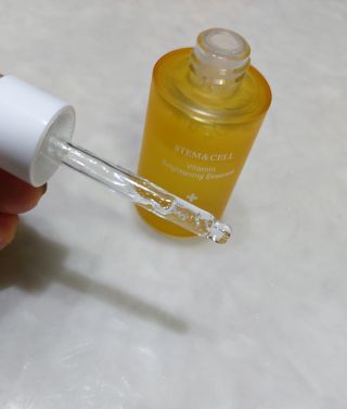 체르엠 스템앤셀 비타민 브라이트닝 에센스 30ml 1개 — 5점을 준 리뷰어가 2022년 3월 올린 사용 사진