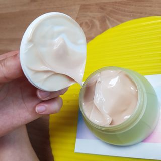 카오리온코스메틱스 사카로미세스와 시카의 만남        릴리피 릴렉싱 크림 진정한 탄력을 경험해보세요 — 4점을 준 리뷰어가 2021년 6월 올린 사용 사진