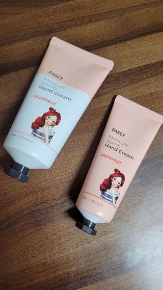 파시 FASCY 高保湿ハンドクリーム40ml+80ml セット — 4점을 준 리뷰어가 2021년 8월 올린 사용 사진