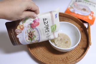 상하키친 소고기버섯 누룽지죽 / 들깨닭고기 누룽지죽 — 5점을 준 리뷰어가 2021년 10월 올린 사용 사진
