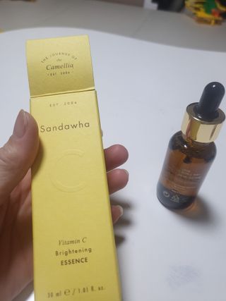 스킨큐어 산다화 비타민c 화이트닝 에센스 30ml — 5점을 준 리뷰어가 2023년 7월 올린 사용 사진