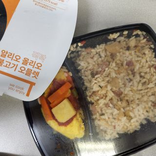 직탁 식단관리 3종 도시락(꼬막 듬뿍 곤드레비빔밥, 알리오올리오 불고기오믈렛, 매콤쭈꾸미 시래기유채밥) — 5점을 준 리뷰어가 2022년 7월 올린 사용 사진
