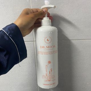 프리[닥터문] 유산균 락토케어 질경초 여성청결제 1000ml (젤타입) — 5점을 준 리뷰어가 2022년 7월 올린 사용 사진