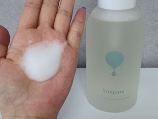 아미퓨어 [라이브] 피부장벽 강화를 위한 머랭 버블 클렌저 천연계면활성제로 온가족 사용가능 — 5점을 준 리뷰어가 2021년 6월 올린 사용 사진