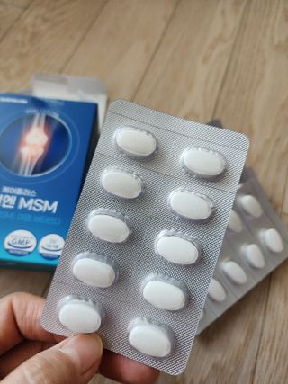 [경남제약헬스케어]케어플러스 관절엔 MSM 1000mg 60정/1개월분/관절/뼈/연골 영양/비타민D+아연/1일2정 — 4.5점을 준 리뷰어가 2024년 1월 올린 사용 사진